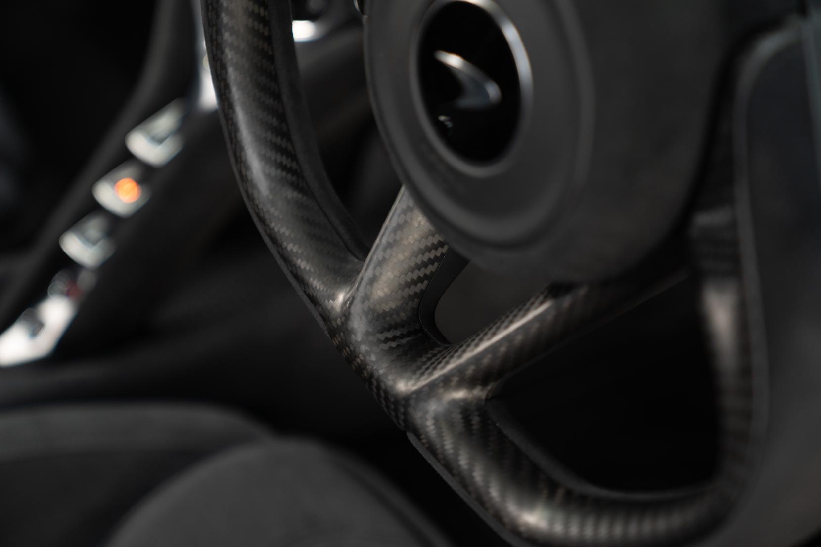 McLaren 720S 4.0T V8 Coupe 2dr Petrol SSG Euro 6 (s/s) (720 ps)