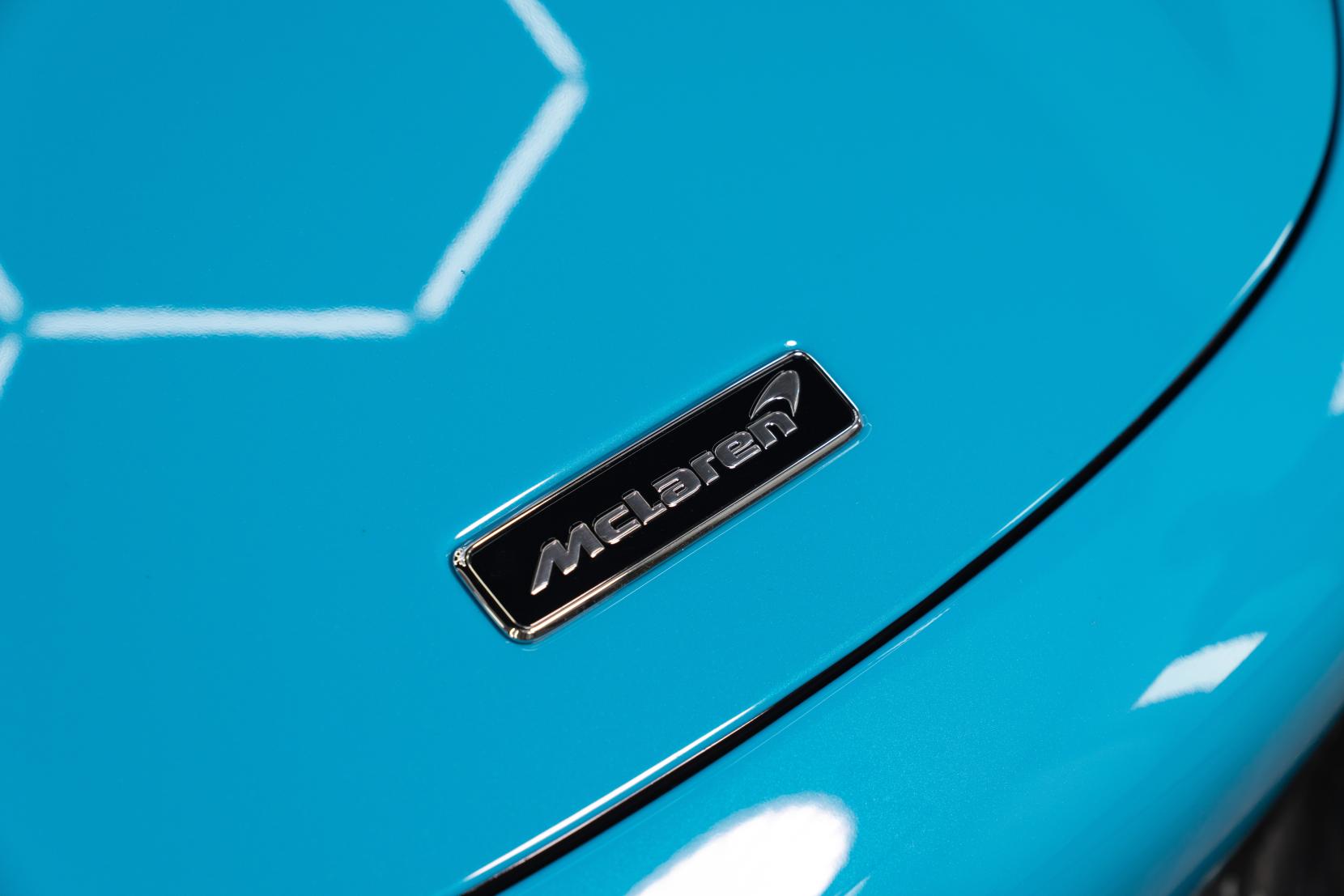 McLaren 720S 4.0T V8 Coupe 2dr Petrol SSG Euro 6 (s/s) (720 ps)