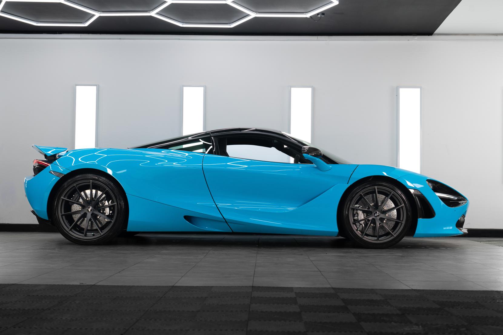 McLaren 720S 4.0T V8 Coupe 2dr Petrol SSG Euro 6 (s/s) (720 ps)