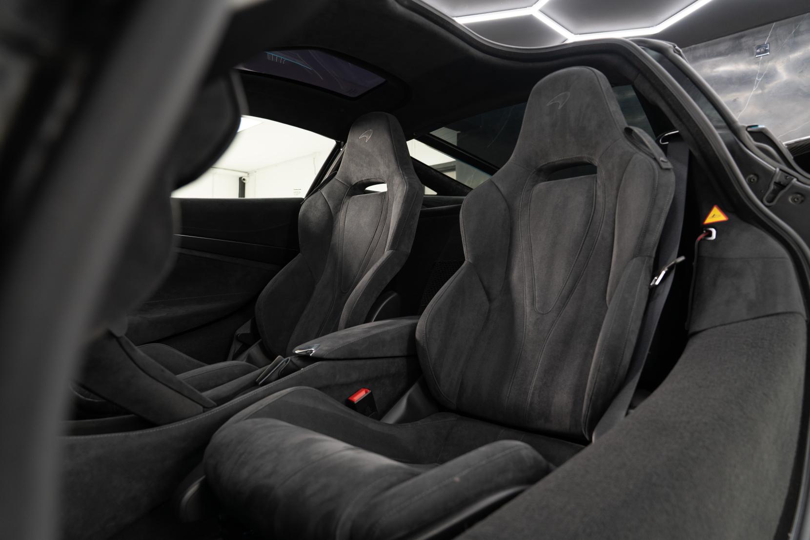 McLaren 720S 4.0T V8 Coupe 2dr Petrol SSG Euro 6 (s/s) (720 ps)