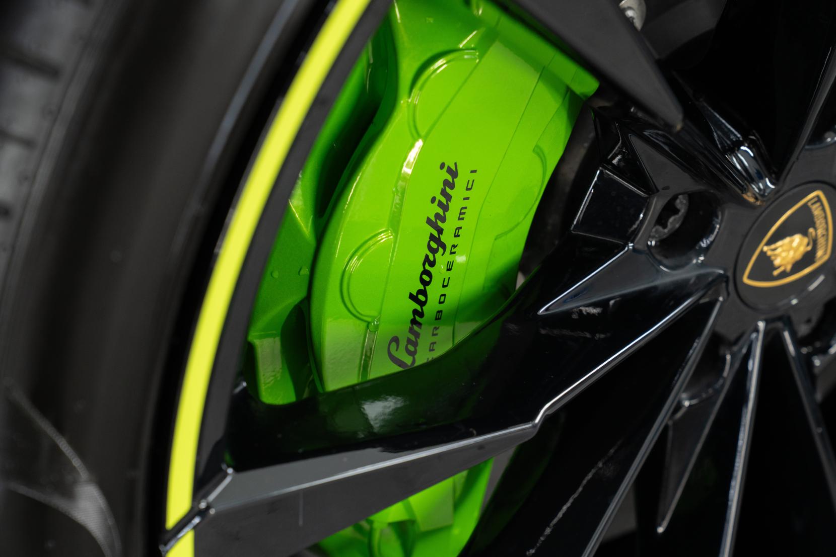 Lamborghini Urus 4.0 V8 BiTurbo SUV 5dr Petrol Auto 4WD Euro 6 (650 ps)