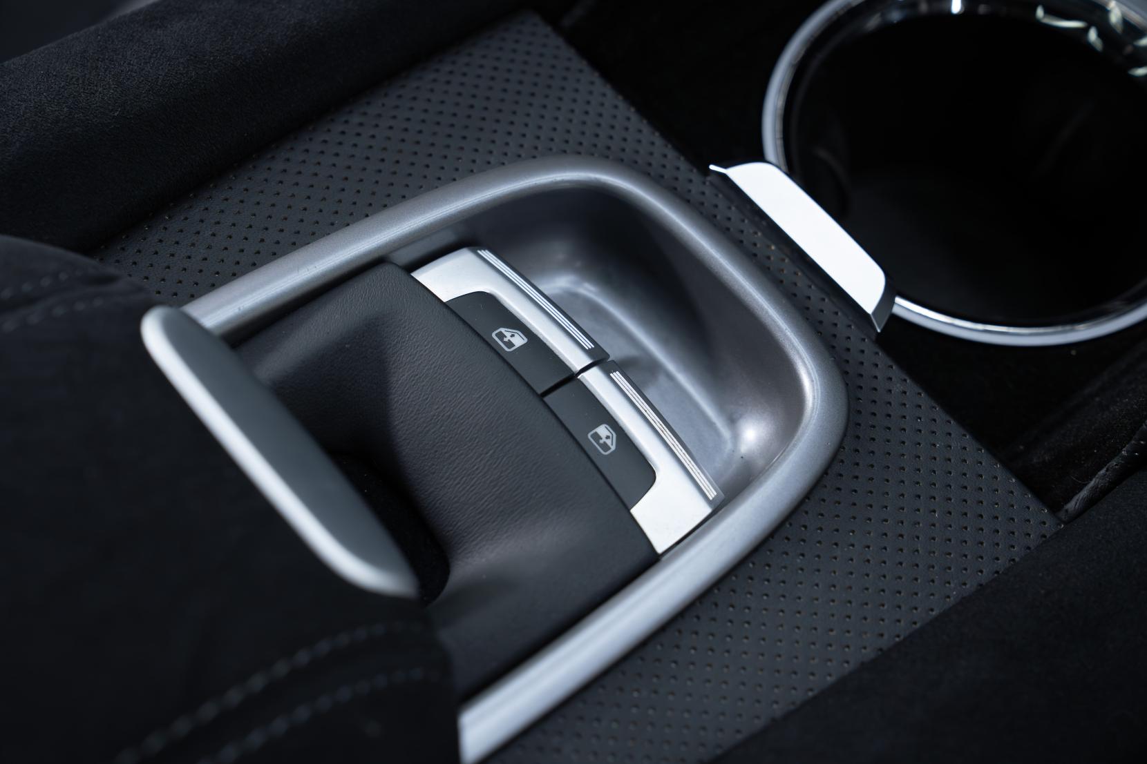 Ferrari GTC4Lusso 3.9T V8 Coupe 2dr Petrol F1 DCT Euro 6 (s/s) (610 ps)