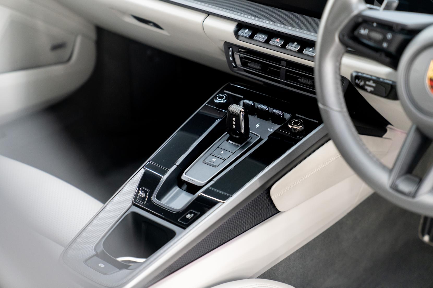 Porsche 911 3.0T 992 Carrera Coupe 2dr Petrol PDK Euro 6 (s/s) (385 ps)