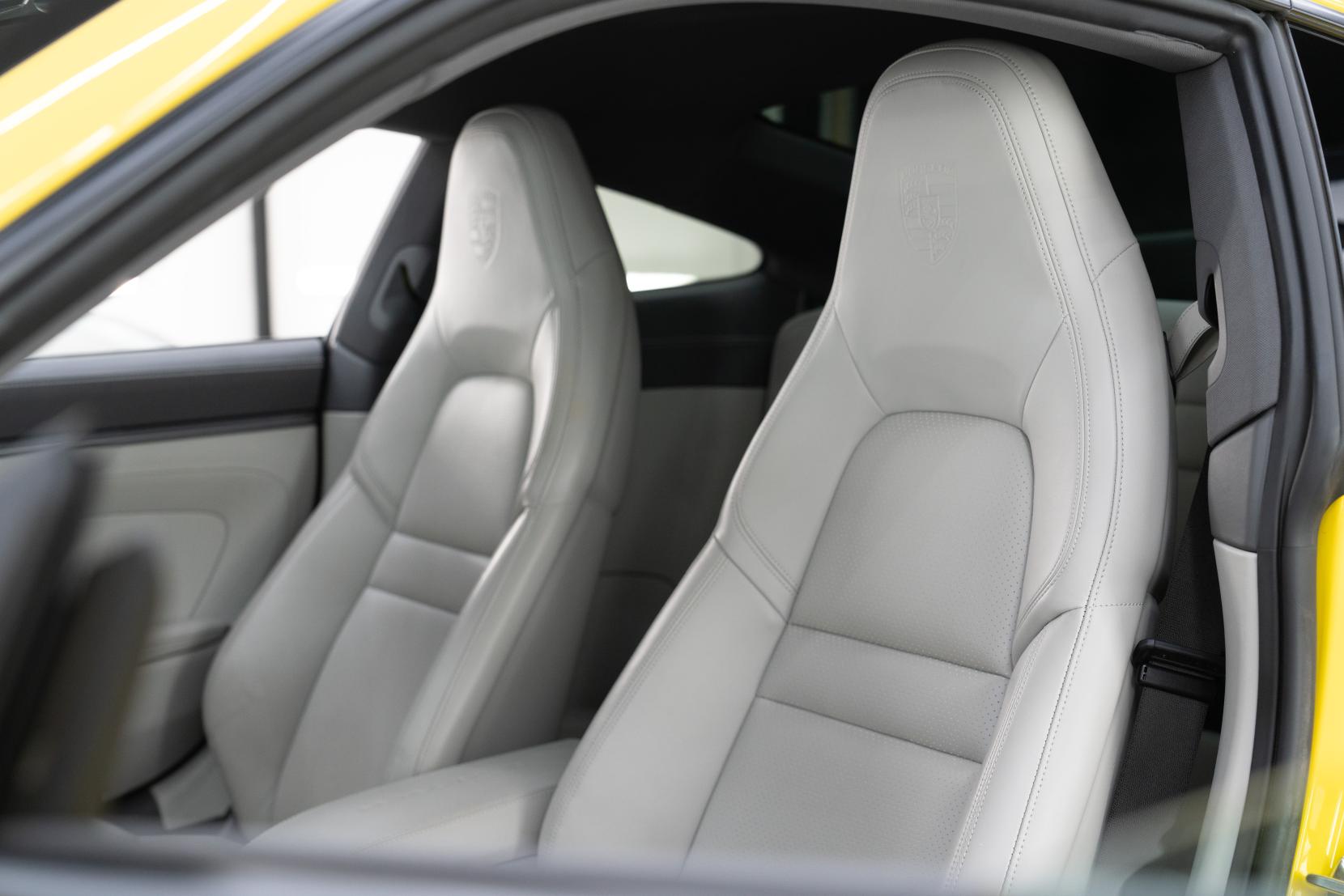 Porsche 911 3.0T 992 Carrera Coupe 2dr Petrol PDK Euro 6 (s/s) (385 ps)