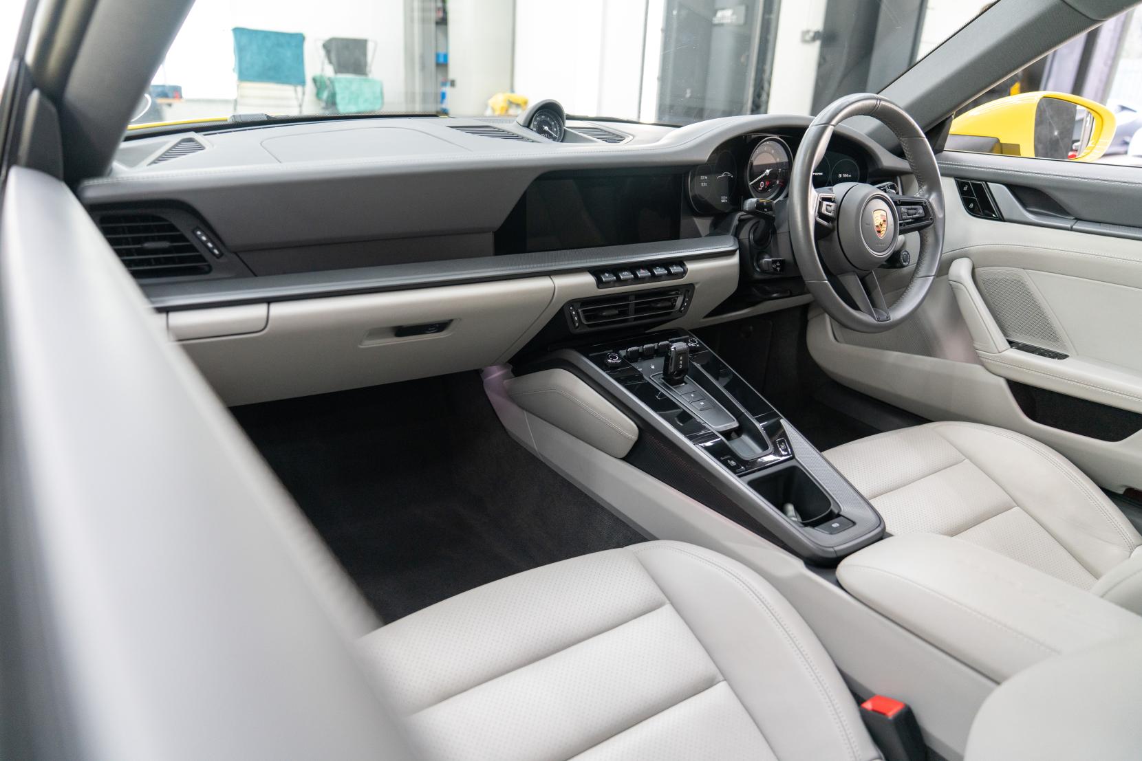 Porsche 911 3.0T 992 Carrera Coupe 2dr Petrol PDK Euro 6 (s/s) (385 ps)