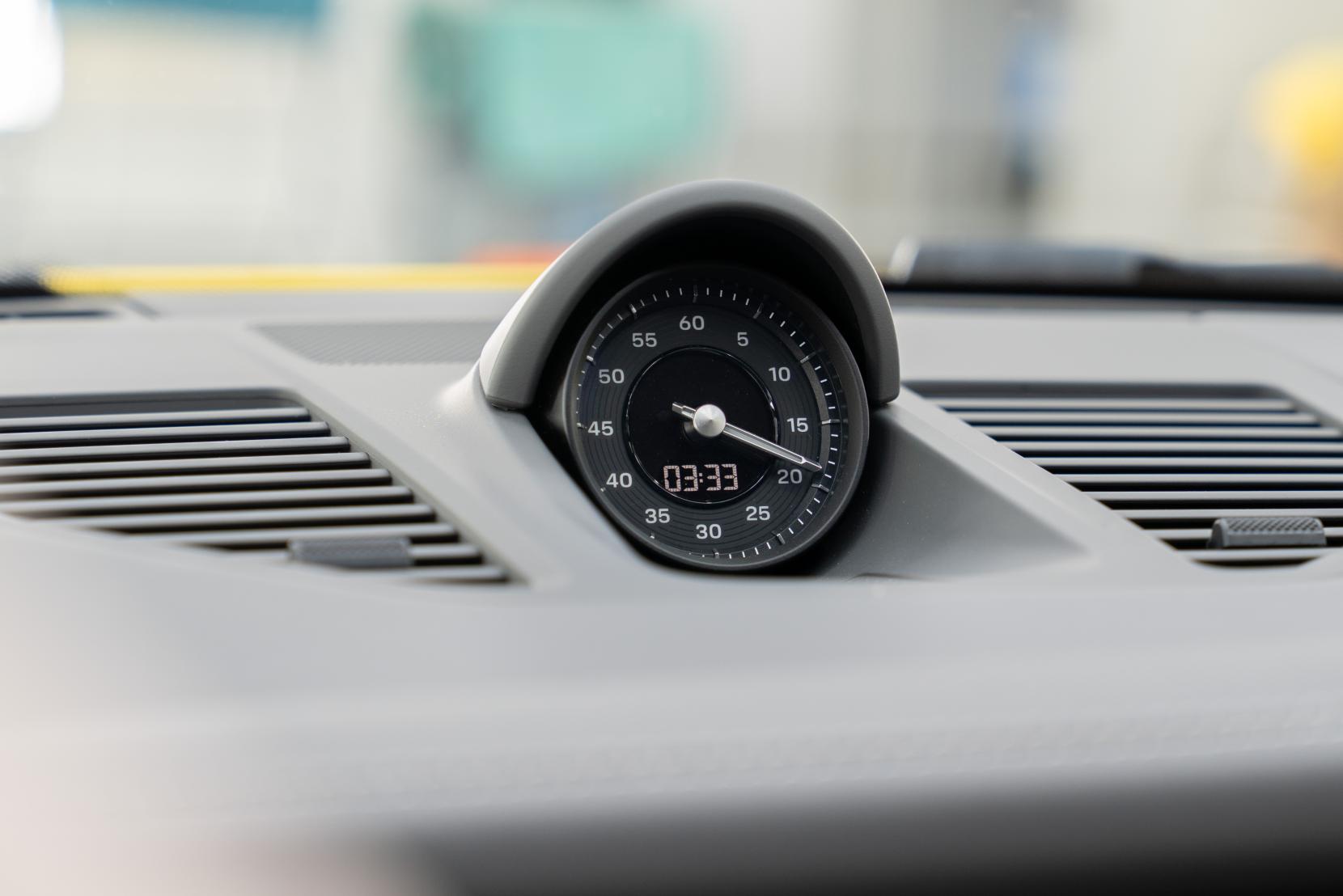 Porsche 911 3.0T 992 Carrera Coupe 2dr Petrol PDK Euro 6 (s/s) (385 ps)