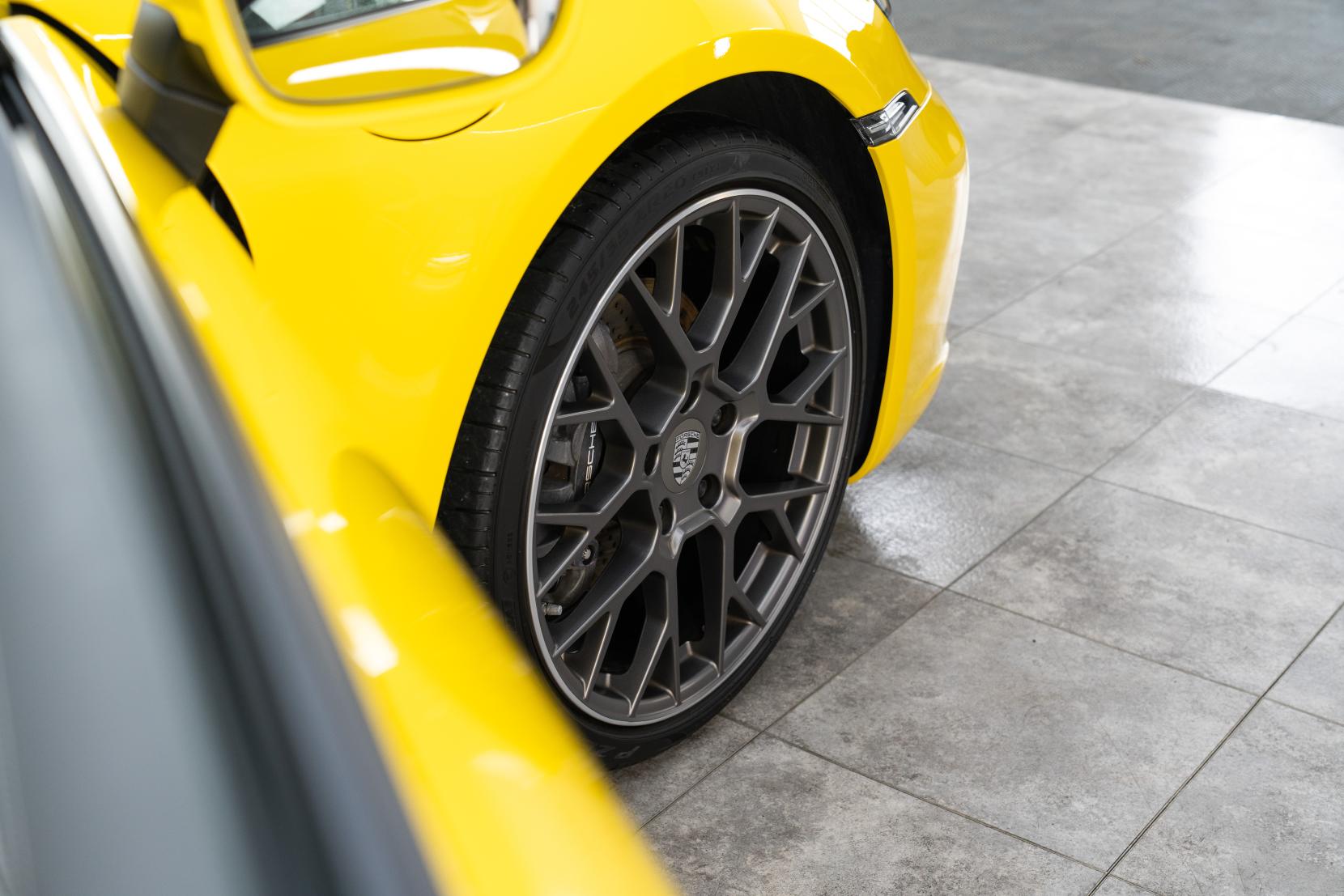 Porsche 911 3.0T 992 Carrera Coupe 2dr Petrol PDK Euro 6 (s/s) (385 ps)