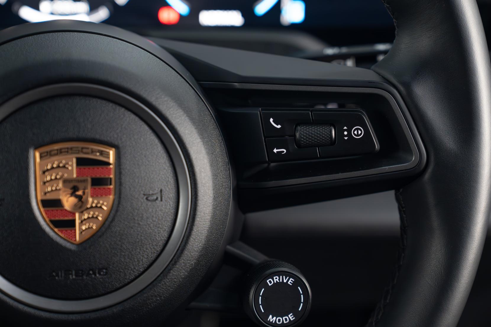 Porsche Taycan Performance 89kWh Sport Turismo 5dr Electric Auto RWD (11kW Charger) (408 ps)