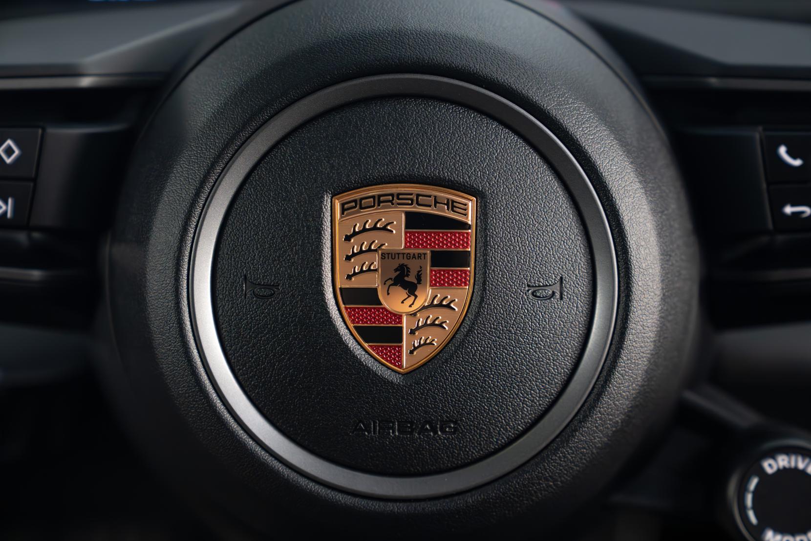 Porsche Taycan Performance 89kWh Sport Turismo 5dr Electric Auto RWD (11kW Charger) (408 ps)