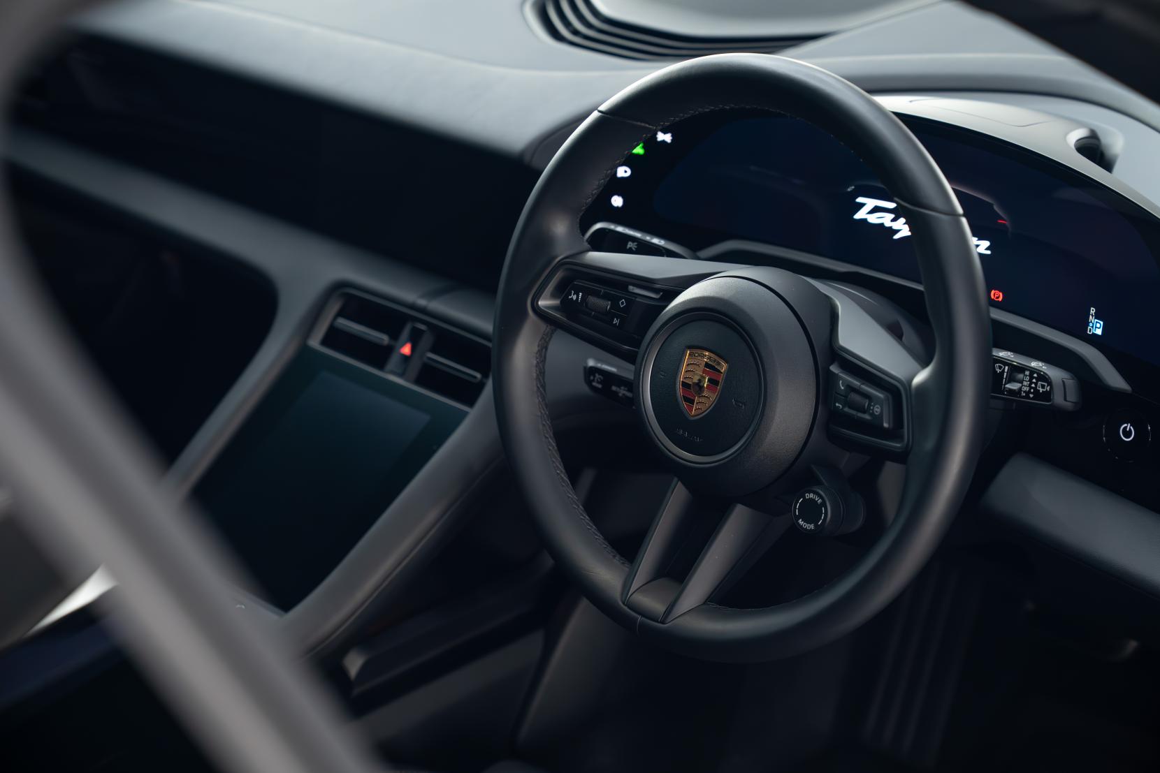 Porsche Taycan Performance 89kWh Sport Turismo 5dr Electric Auto RWD (11kW Charger) (408 ps)