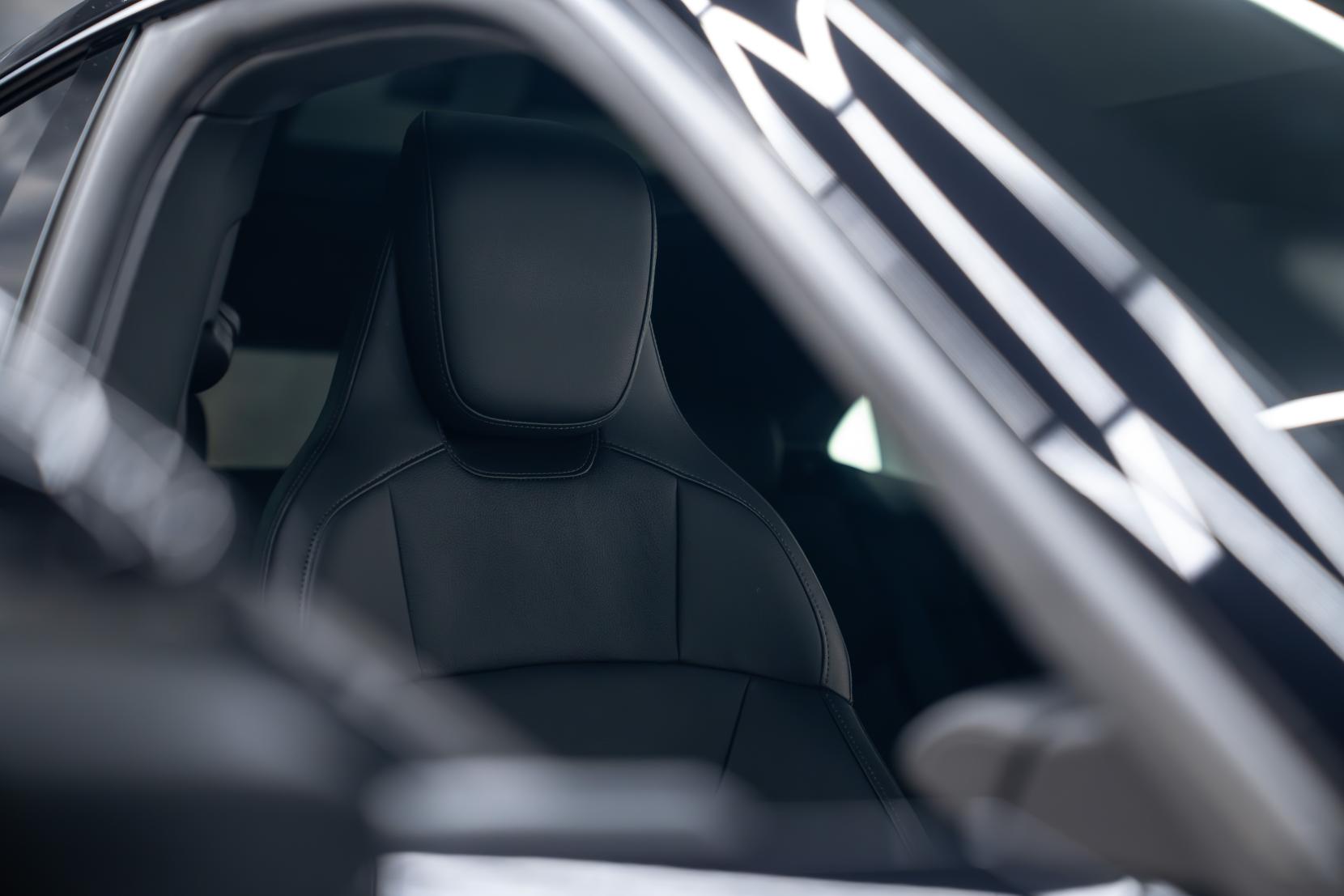 Porsche Taycan Performance 89kWh Sport Turismo 5dr Electric Auto RWD (11kW Charger) (408 ps)