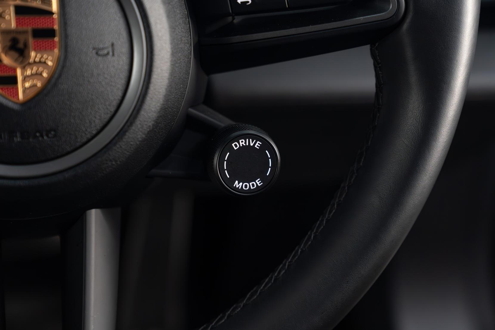 Porsche Taycan Performance 89kWh Sport Turismo 5dr Electric Auto RWD (11kW Charger) (408 ps)