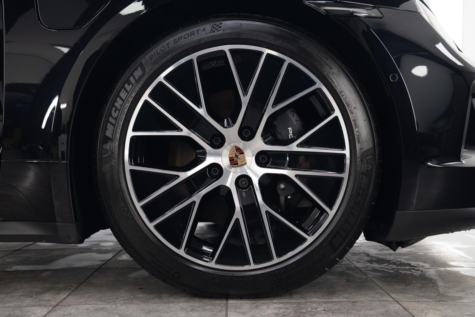 Porsche Taycan Performance 89kWh Sport Turismo 5dr Electric Auto RWD (11kW Charger) (408 ps)