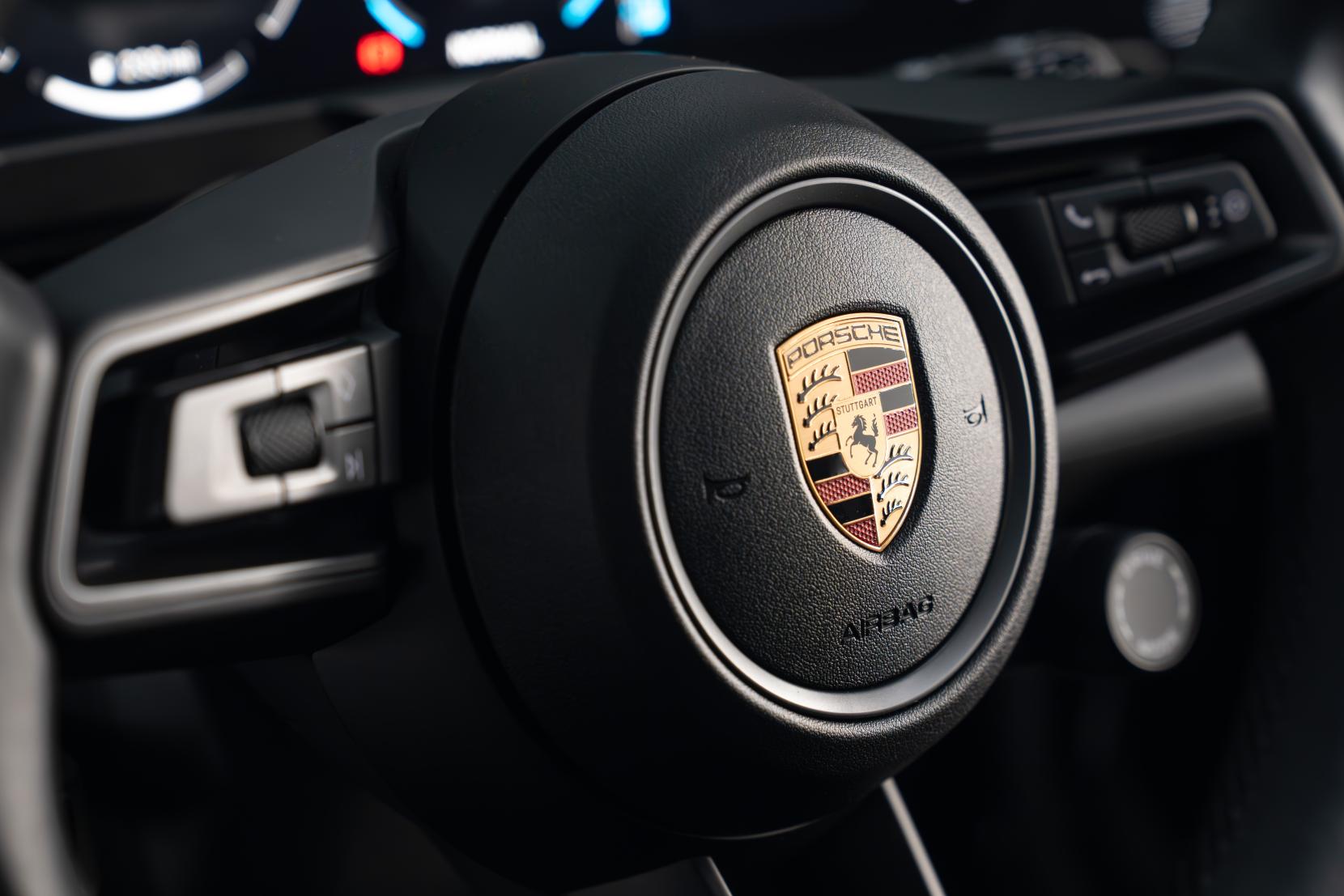 Porsche Taycan Performance 89kWh Sport Turismo 5dr Electric Auto RWD (11kW Charger) (408 ps)