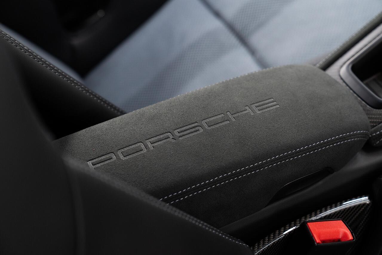 Porsche 718 Cayman 4.0 GT4 RS Coupe 2dr Petrol PDK Euro 6 (s/s) (500 ps)