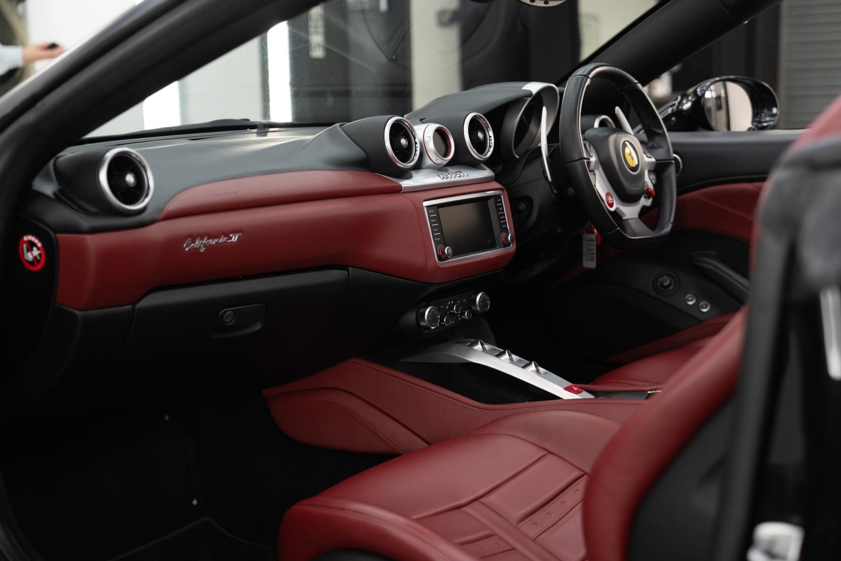 Ferrari California 3.8 V8 T Convertible 2dr Petrol F1 DCT Euro 6 (560 ps)