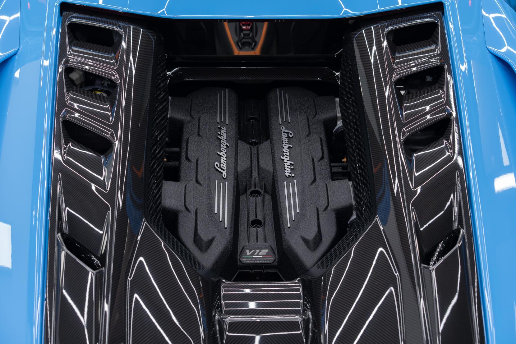 Lamborghini Revuelto 6.5 V12 HPEV 3.8kWh Coupe 2dr Petrol Plug-in Hybrid AMT 4WD Euro 6 (1015 ps)