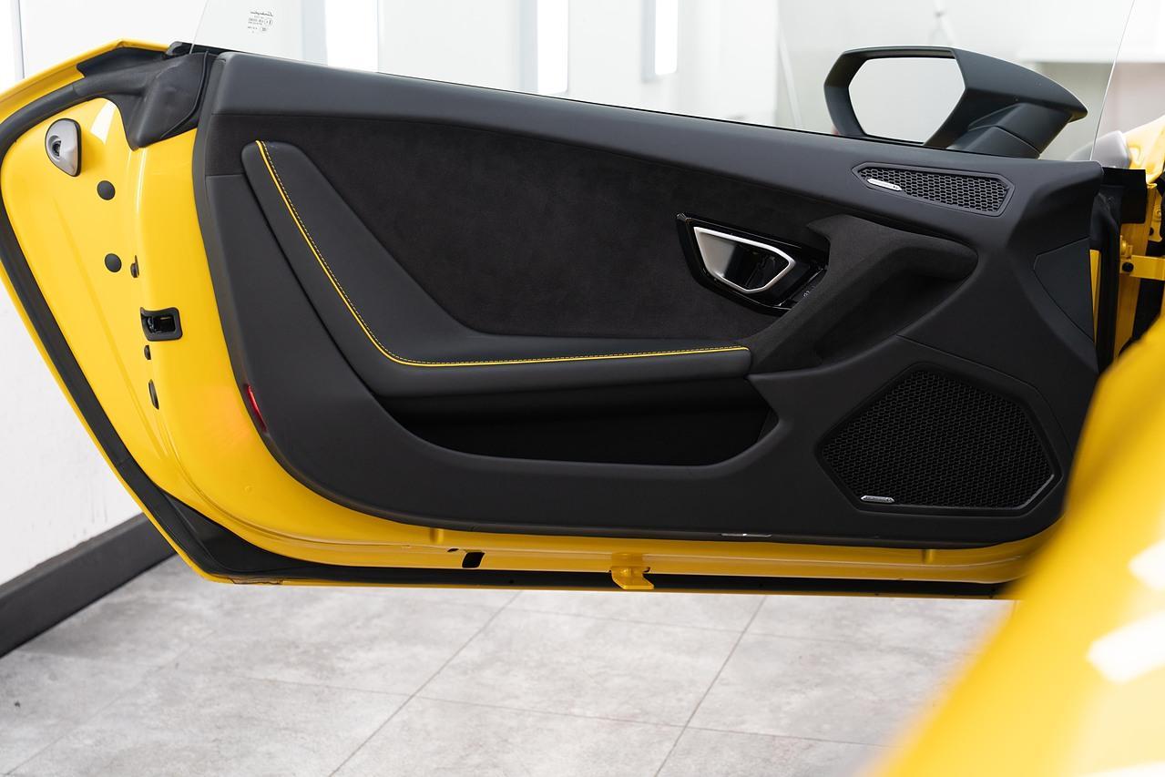 Lamborghini Huracan 5.2 V10 Sterrato Coupe 2dr Petrol LDF 4WD Euro 6 (s/s) (610 ps)