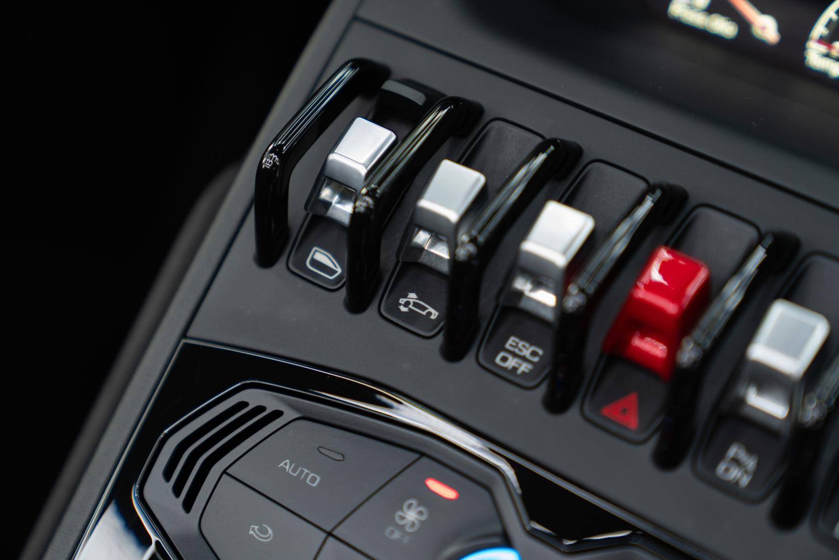 Lamborghini Huracan 5.2 V10 LP 610-4 Spyder 2dr Petrol LDF 4WD Euro 6 (s/s) (610 ps)