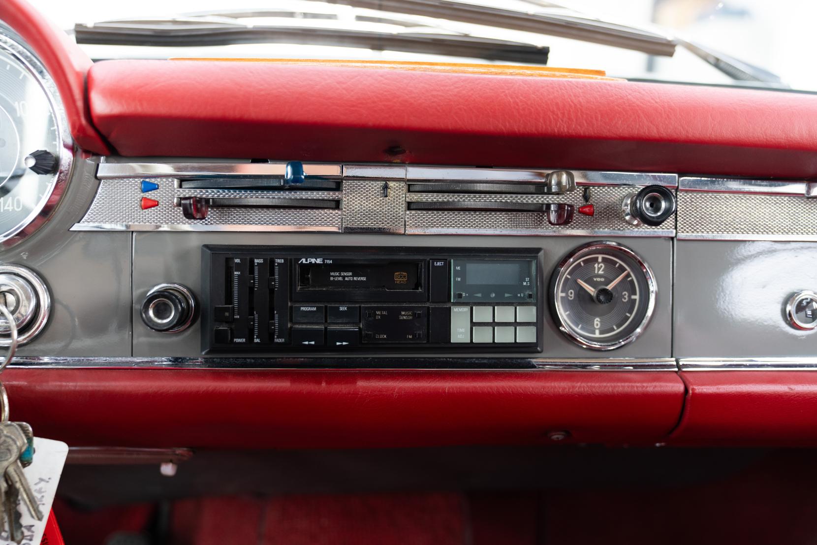 Mercedes-Benz 230 SL 230 SL Pagoda