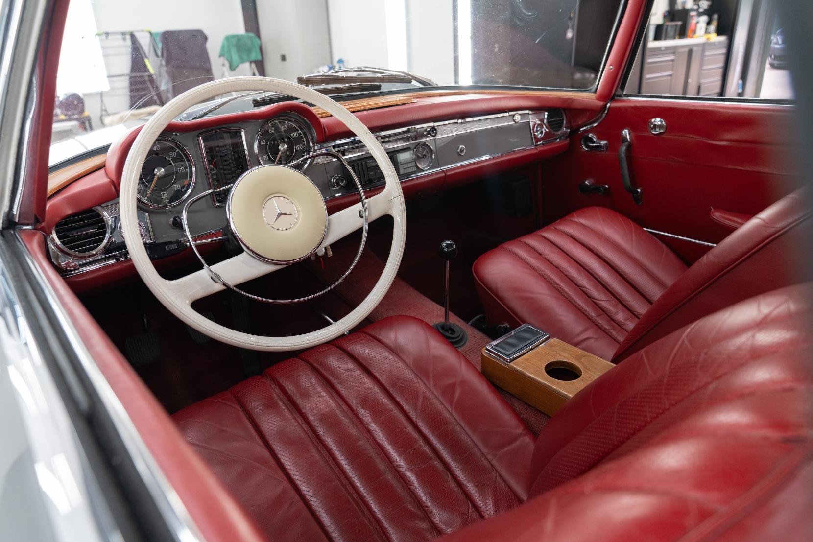 Mercedes-Benz 230 SL 230 SL Pagoda