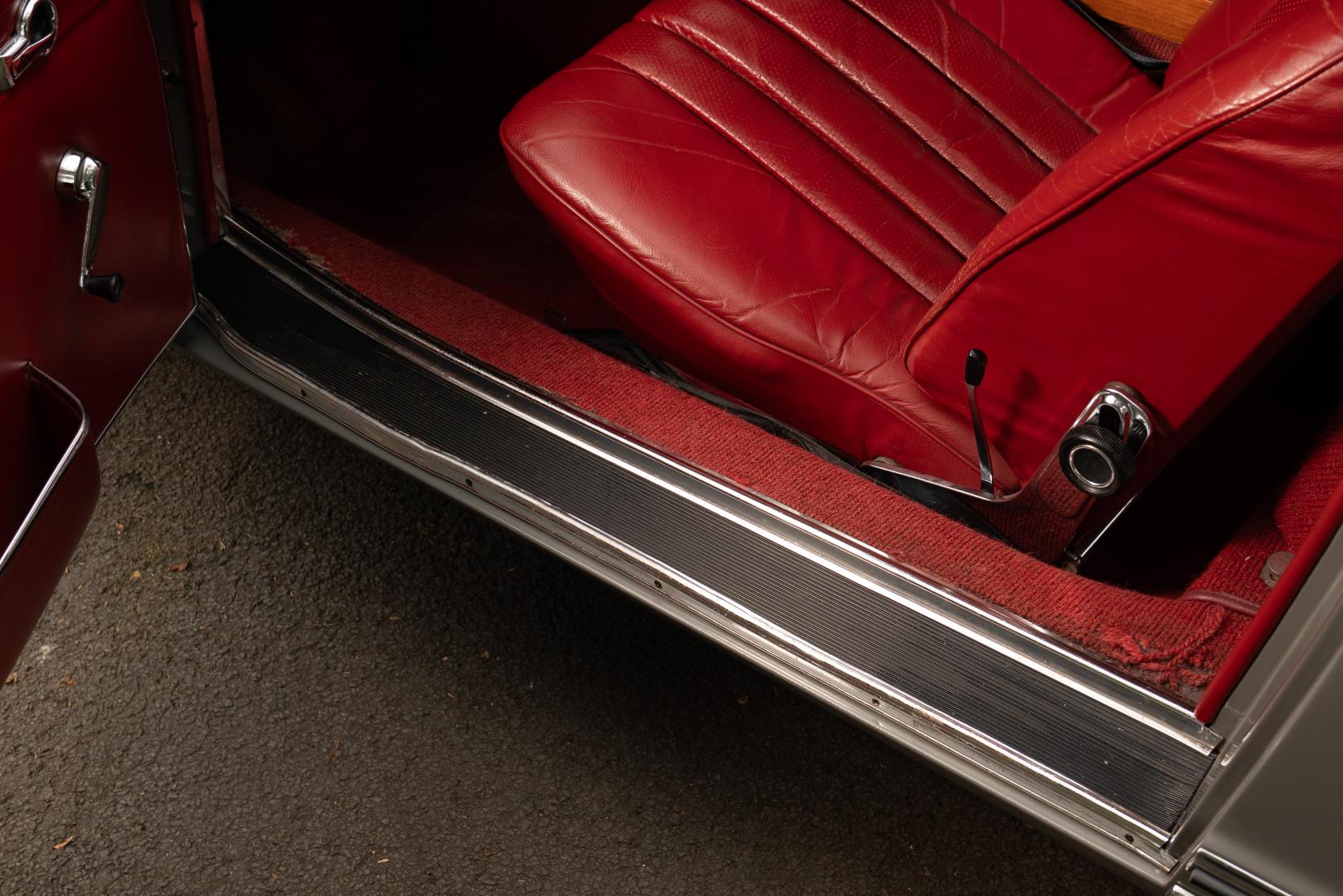 Mercedes-Benz 230 SL 230 SL Pagoda