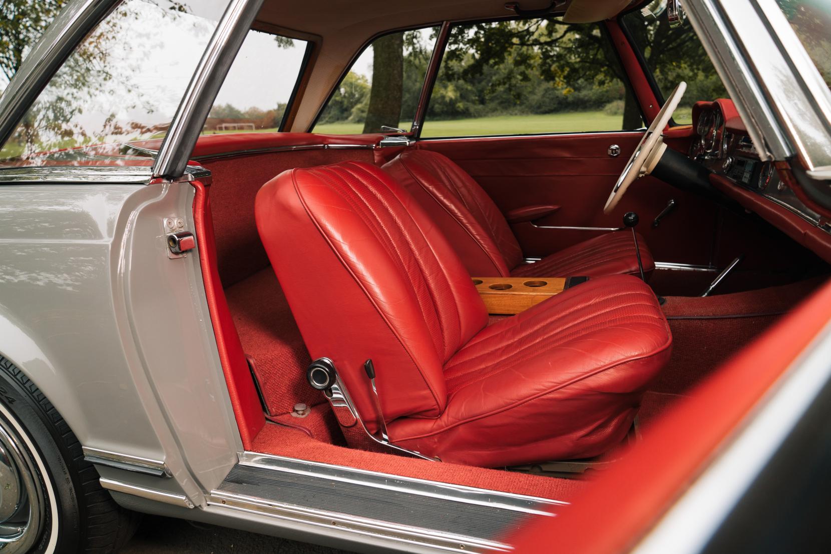 Mercedes-Benz 230 SL 230 SL Pagoda