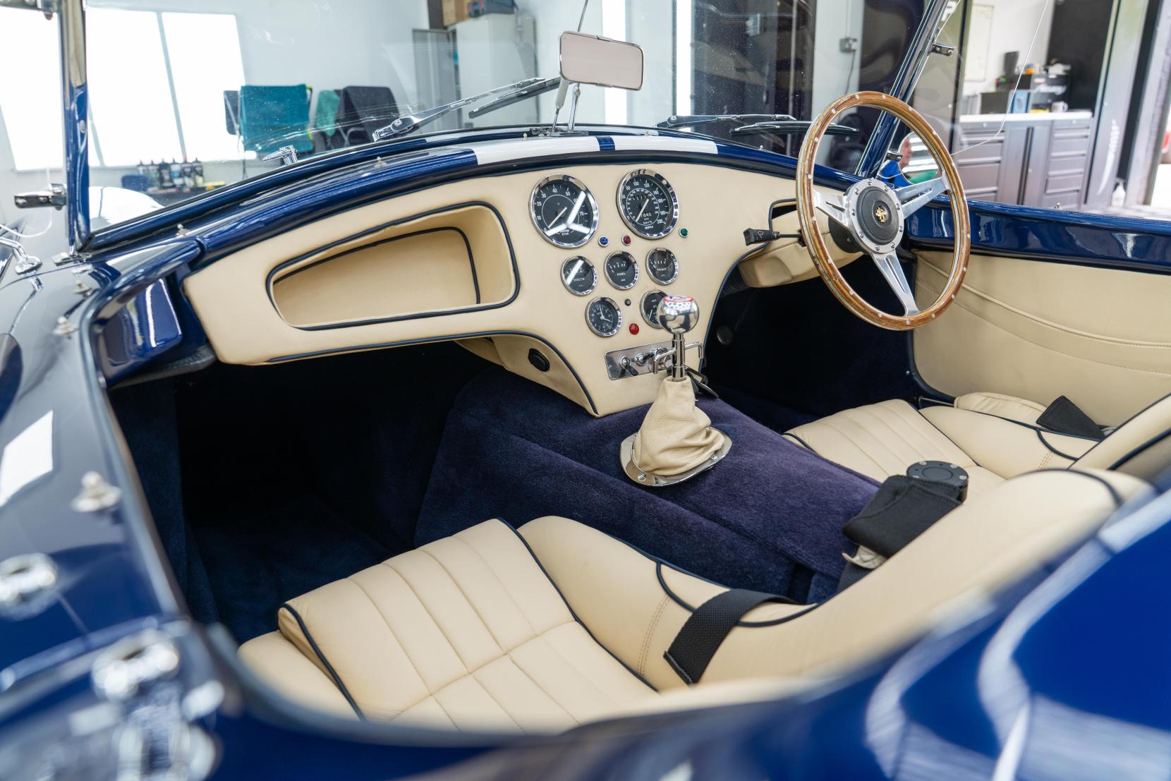 Dax Tojeiro 7.0 AC Cobra