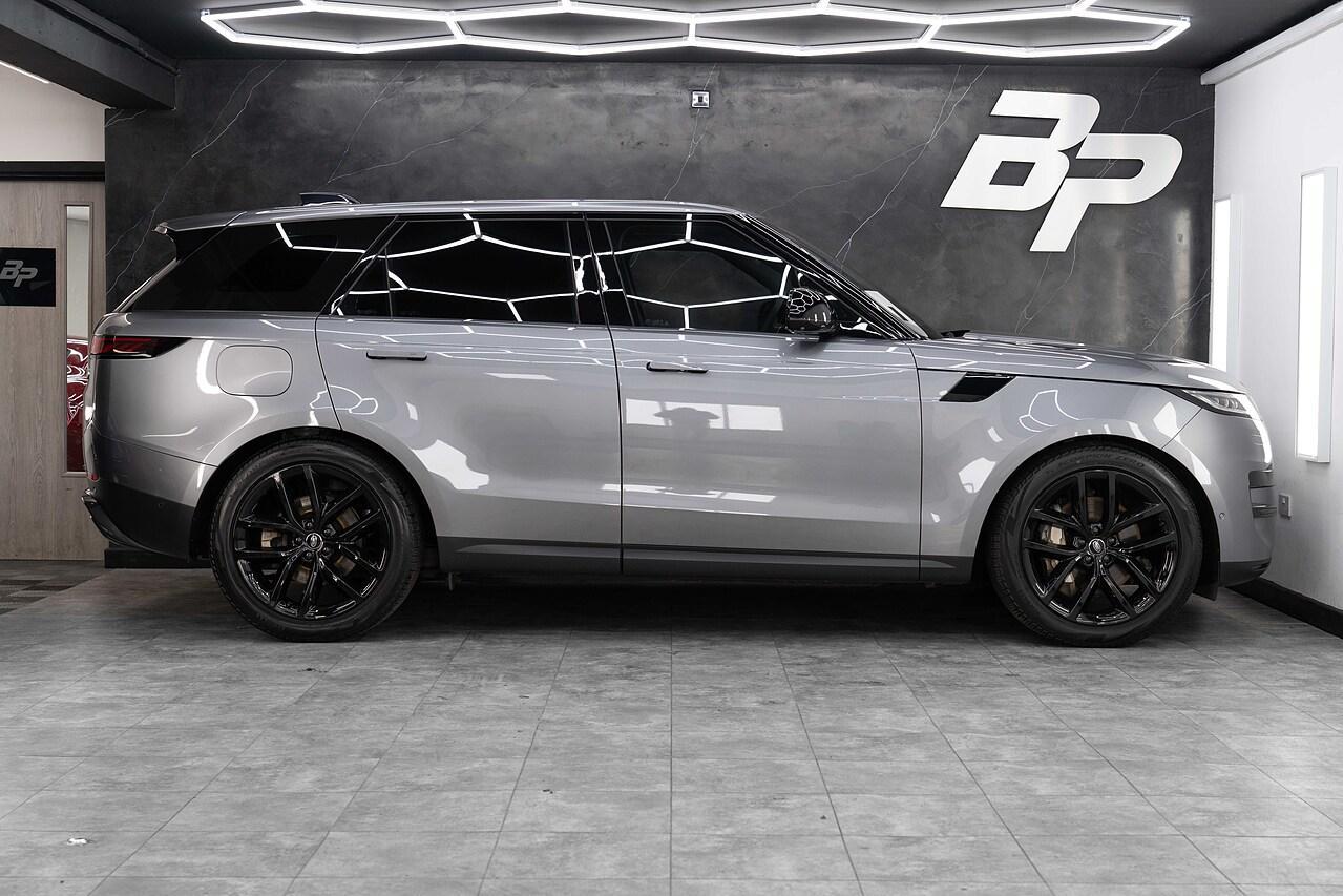 Land Rover Range Rover Sport 3.0 D300 MHEV SE SUV 5dr Diesel Auto 4WD Euro 6 (s/s) (300 ps)