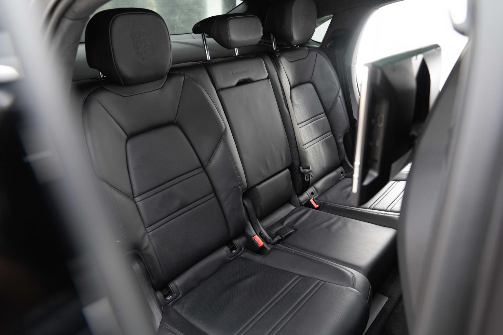 Porsche Cayenne 4.0T V8 Turbo Coupe 5dr Petrol TiptronicS 4WD Euro 6 (s/s) (550 ps)