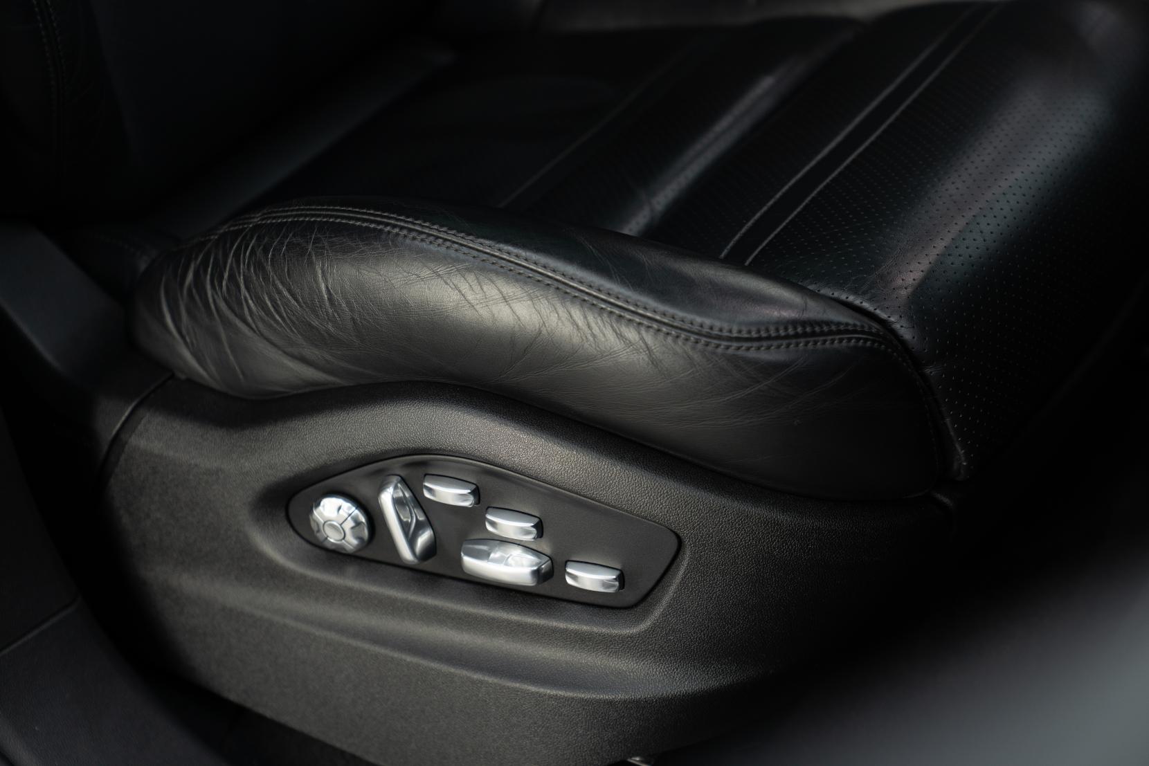 Porsche Cayenne 4.0T V8 Turbo Coupe 5dr Petrol TiptronicS 4WD Euro 6 (s/s) (550 ps)