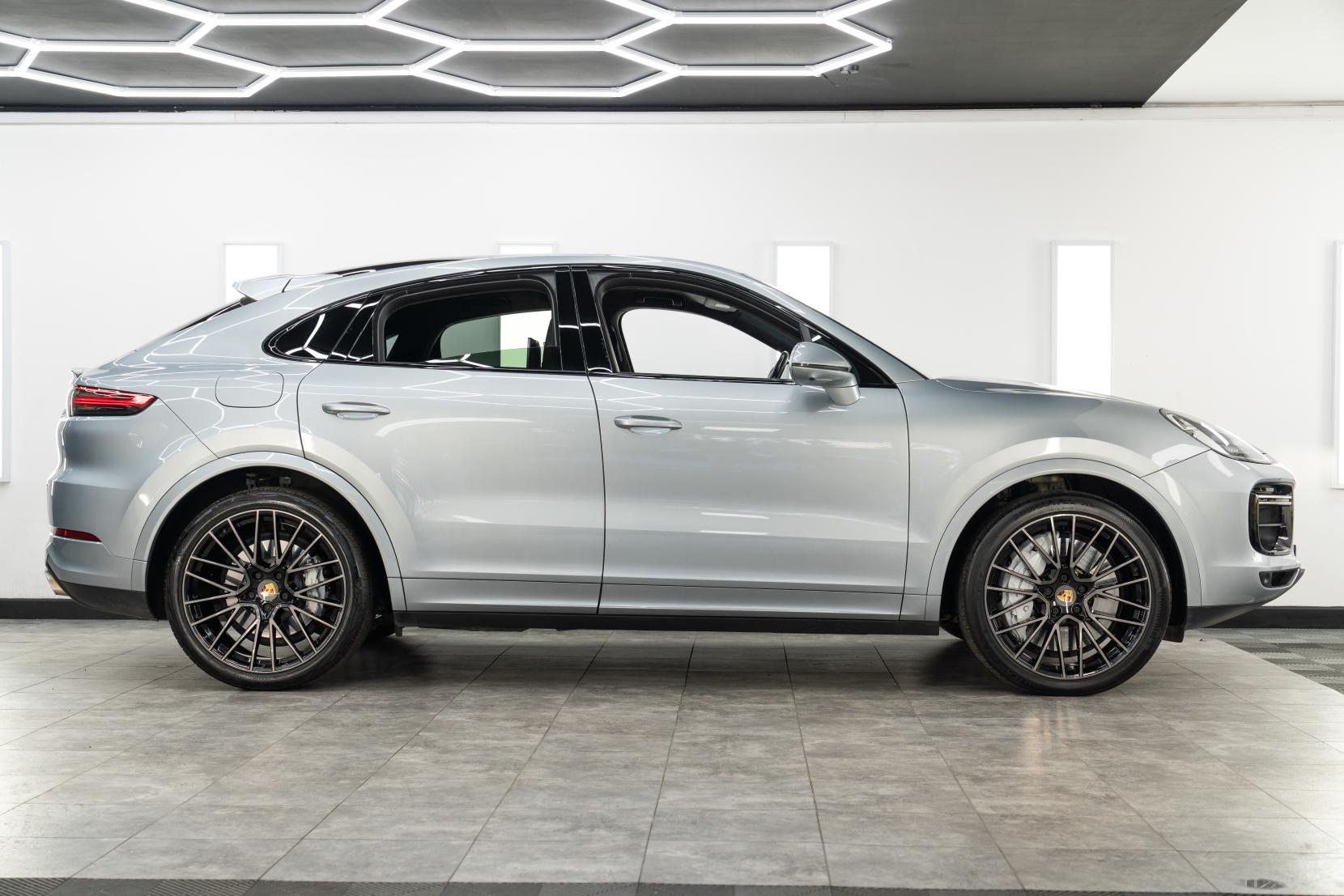 Porsche Cayenne 4.0T V8 Turbo Coupe 5dr Petrol TiptronicS 4WD Euro 6 (s/s) (550 ps)