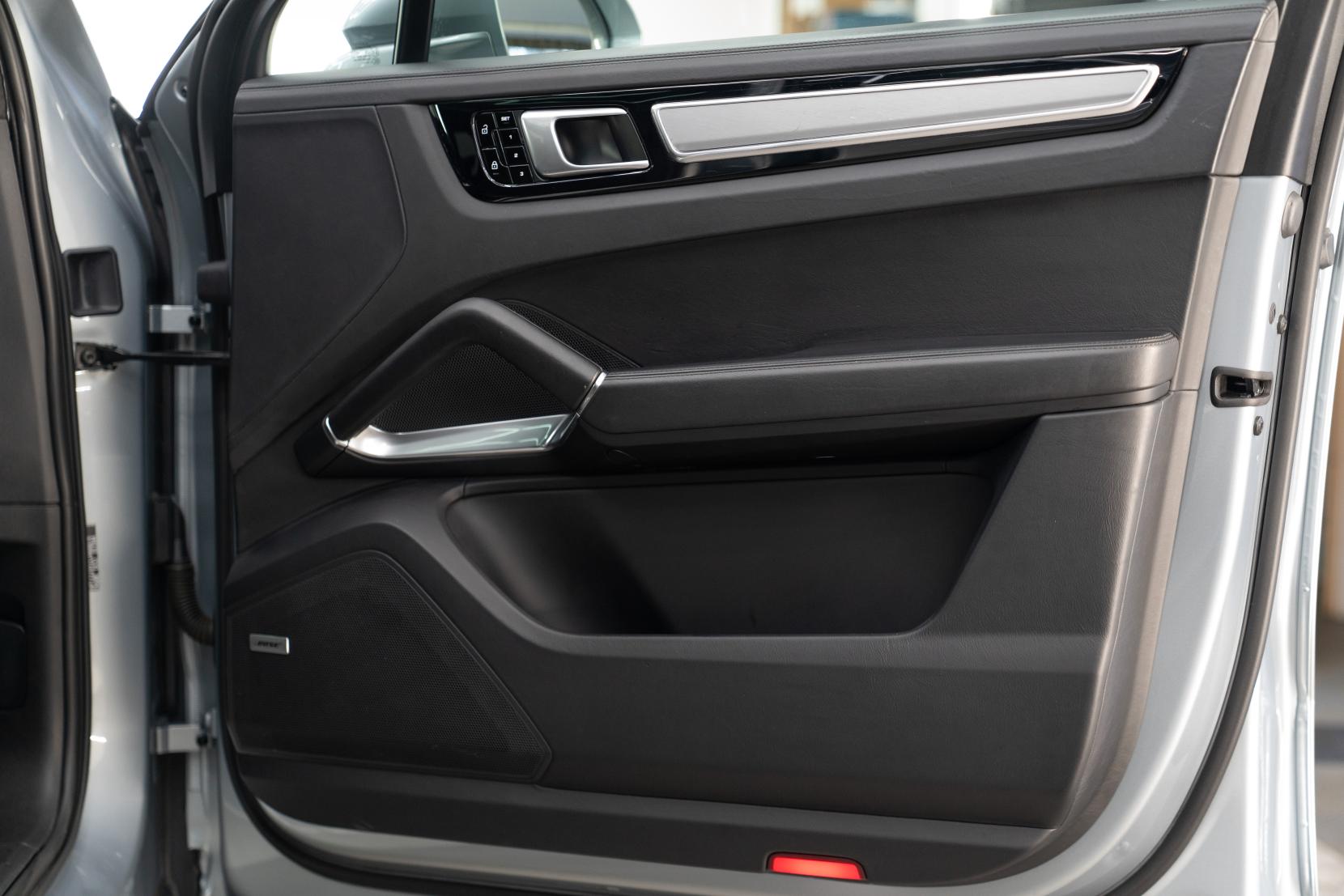 Porsche Cayenne 4.0T V8 Turbo Coupe 5dr Petrol TiptronicS 4WD Euro 6 (s/s) (550 ps)