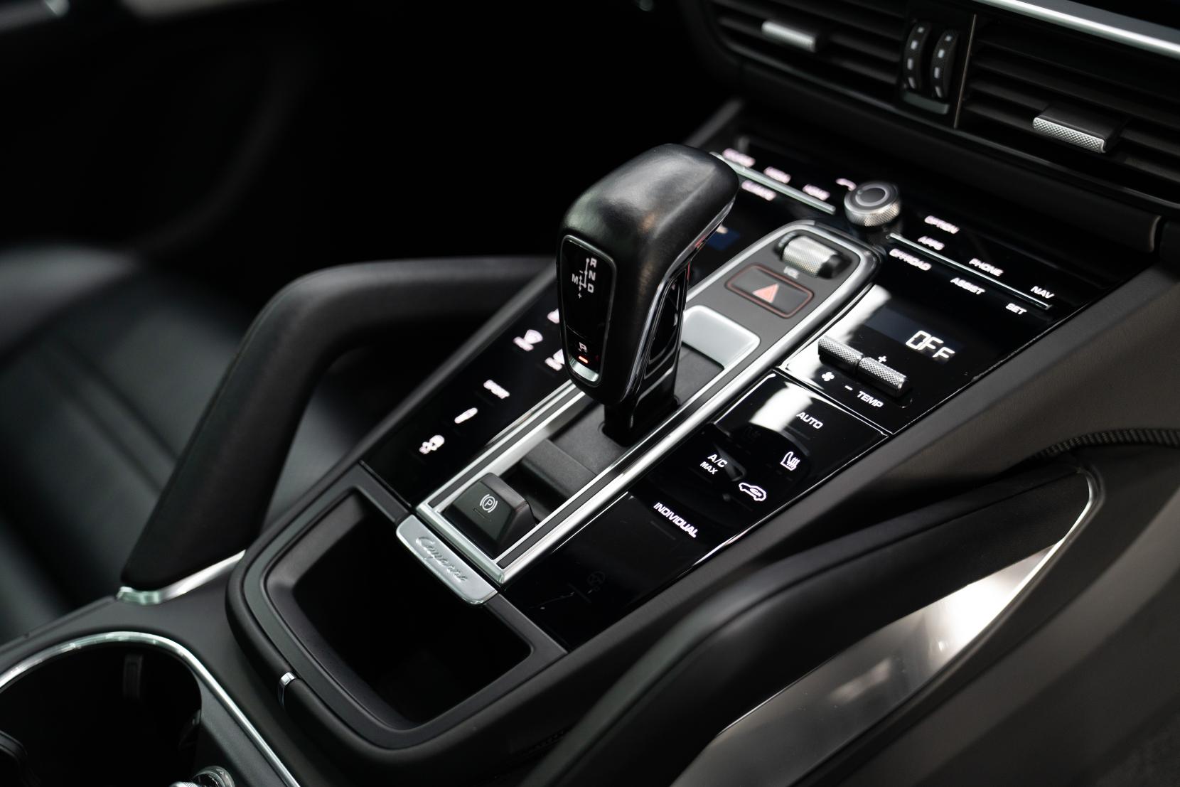 Porsche Cayenne 4.0T V8 Turbo Coupe 5dr Petrol TiptronicS 4WD Euro 6 (s/s) (550 ps)