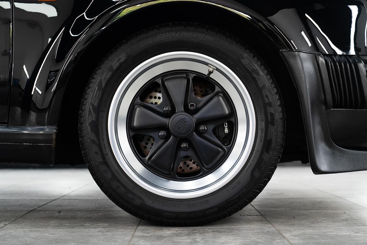 Porsche 911 Saloon 3.2 Manual Petrol