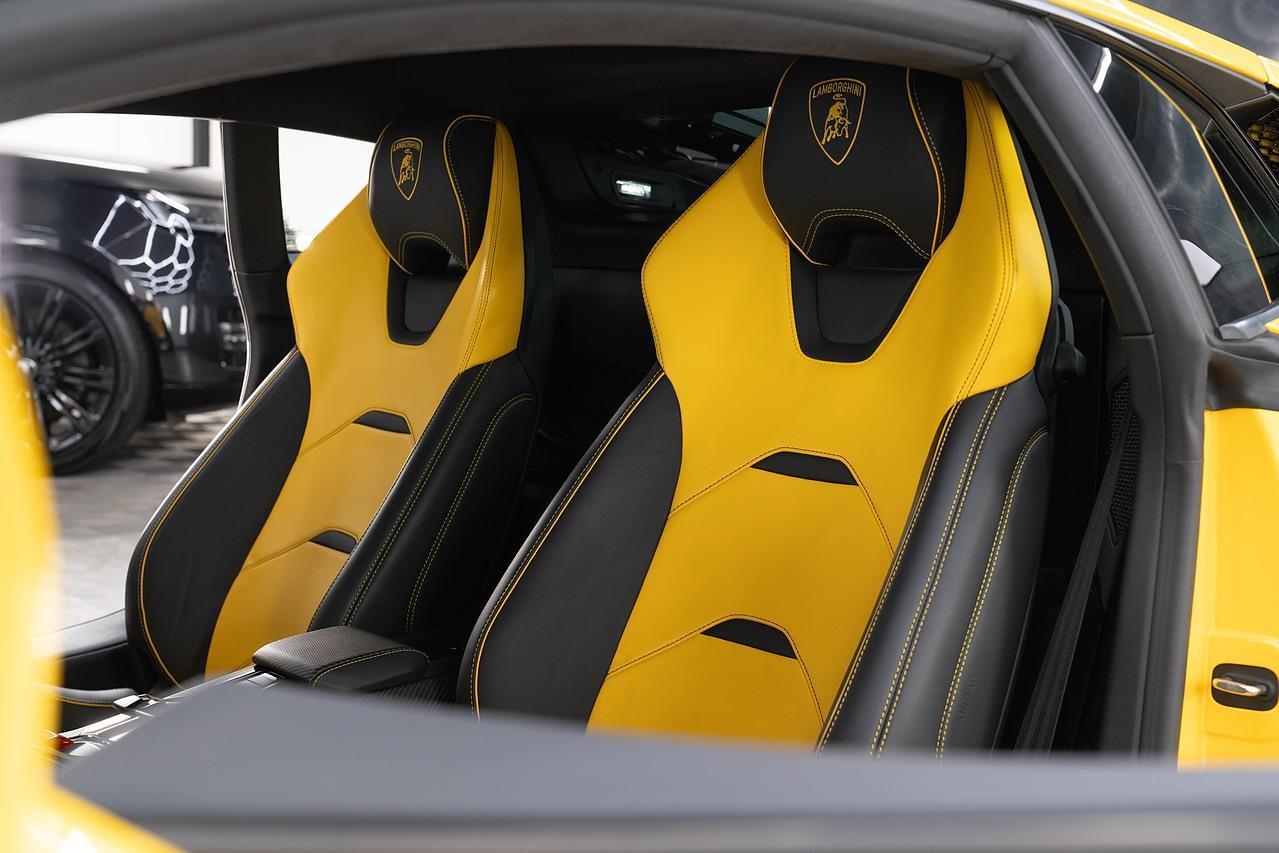 Lamborghini Huracan 5.2 V10 LP 640-4 EVO Coupe 2dr Petrol LDF 4WD Euro 6 (s/s) (640 ps)