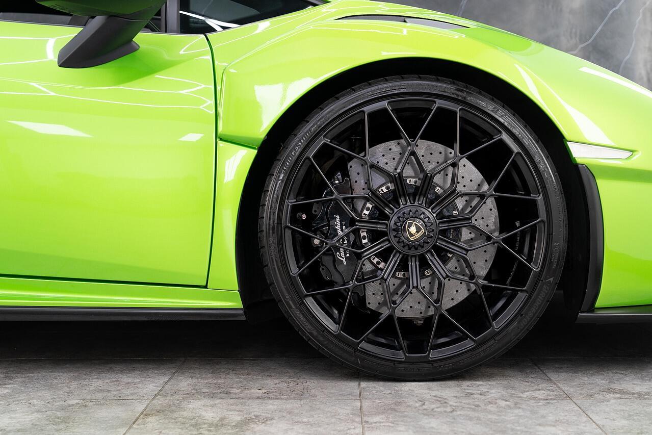 Lamborghini Huracan STO 5.2 V10 LP 640-2 STO Coupe 2dr Petrol LDF Euro 6 (s/s) (640 ps)