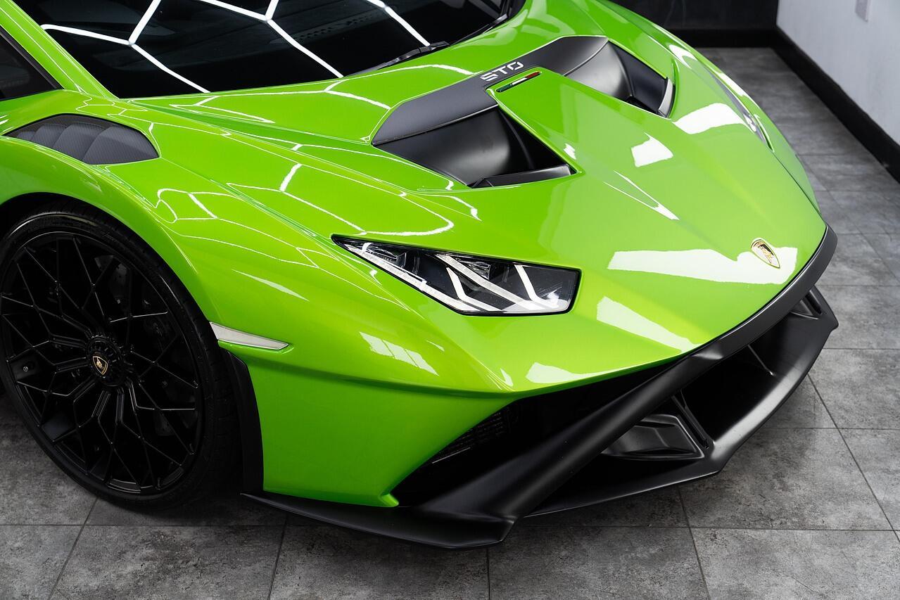 Lamborghini Huracan STO 5.2 V10 LP 640-2 STO Coupe 2dr Petrol LDF Euro 6 (s/s) (640 ps)