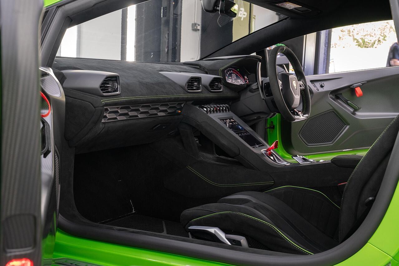 Lamborghini Huracan STO 5.2 V10 LP 640-2 STO Coupe 2dr Petrol LDF Euro 6 (s/s) (640 ps)