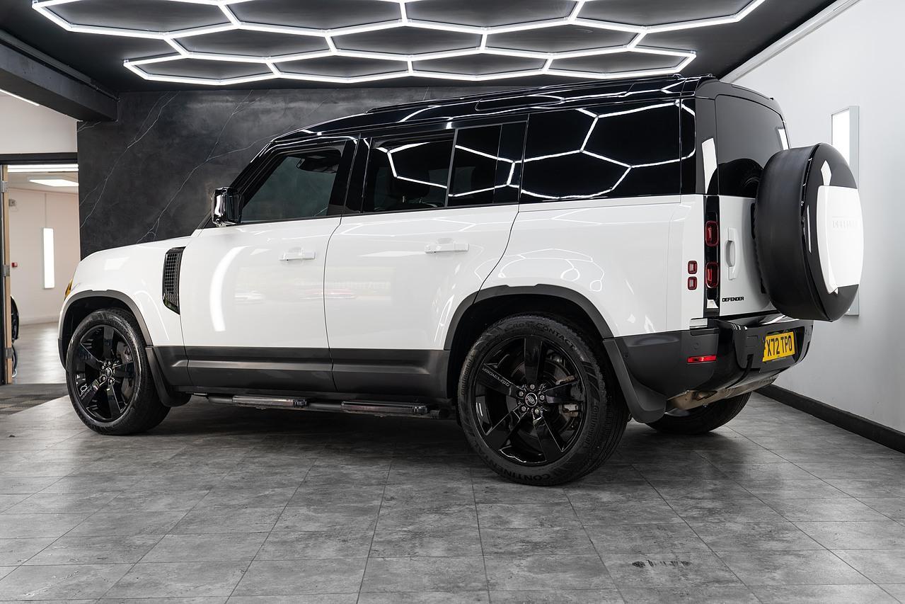 Land Rover Defender 110 3.0 D250 MHEV HSE Hard Top SUV Auto 4WD MWB Euro 6 (s/s) 5dr