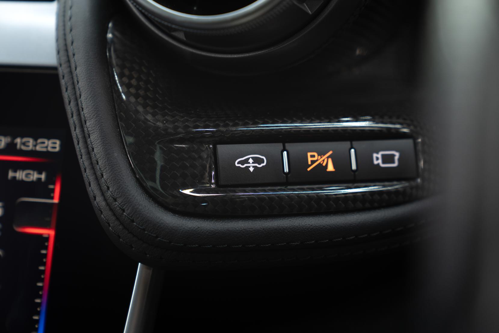 Ferrari GTC4Lusso 3.9T V8 Coupe 2dr Petrol F1 DCT Euro 6 (s/s) (610 ps)