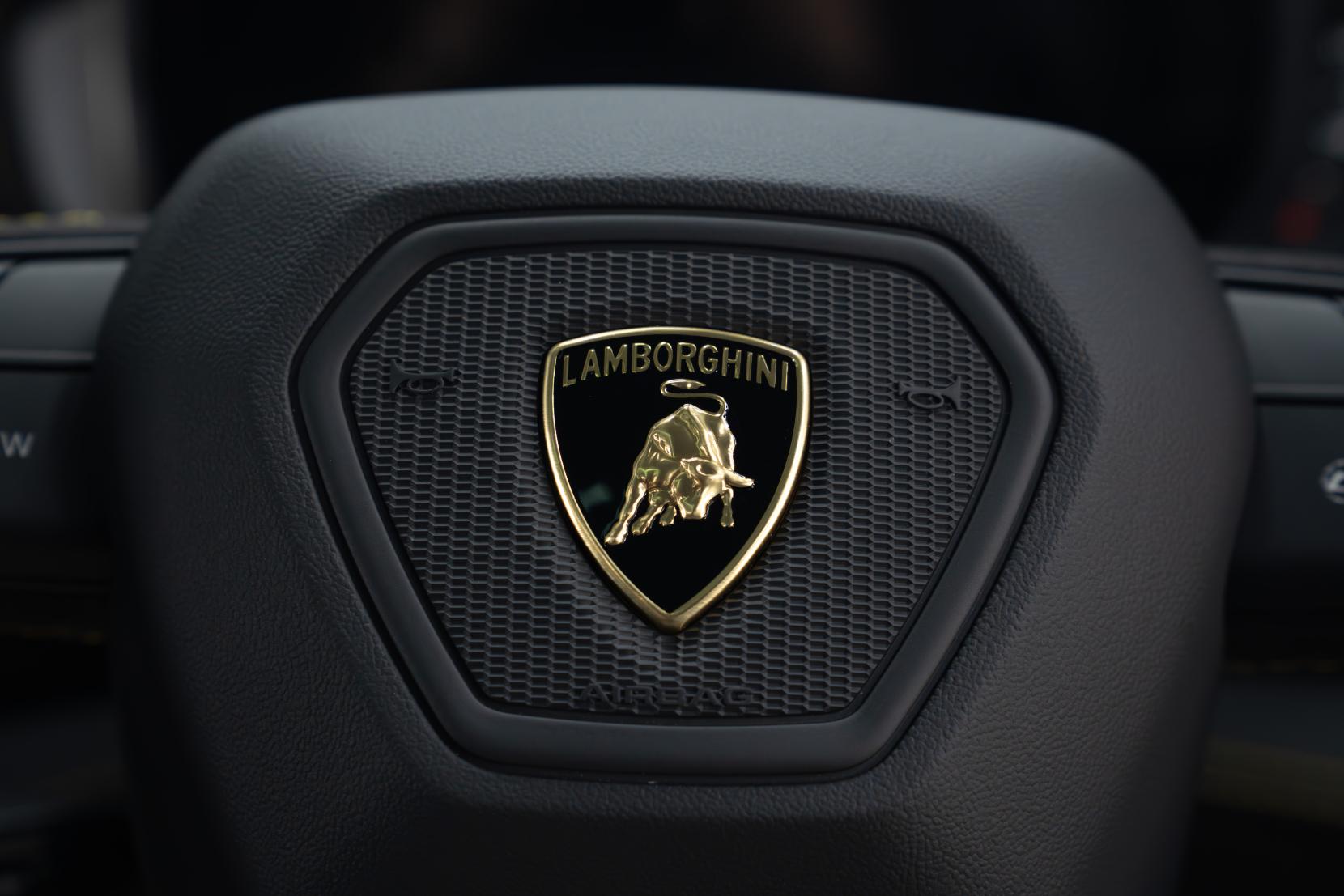 Lamborghini Urus 4.0 V8 BiTurbo 25.9kWh SE SUV 5dr Petrol Plug-in Hybrid Auto 4WD Euro 6 (800 ps)