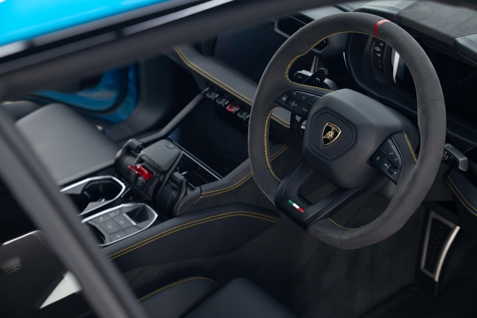 Lamborghini Urus 4.0 V8 BiTurbo 25.9kWh SE SUV 5dr Petrol Plug-in Hybrid Auto 4WD Euro 6 (800 ps)