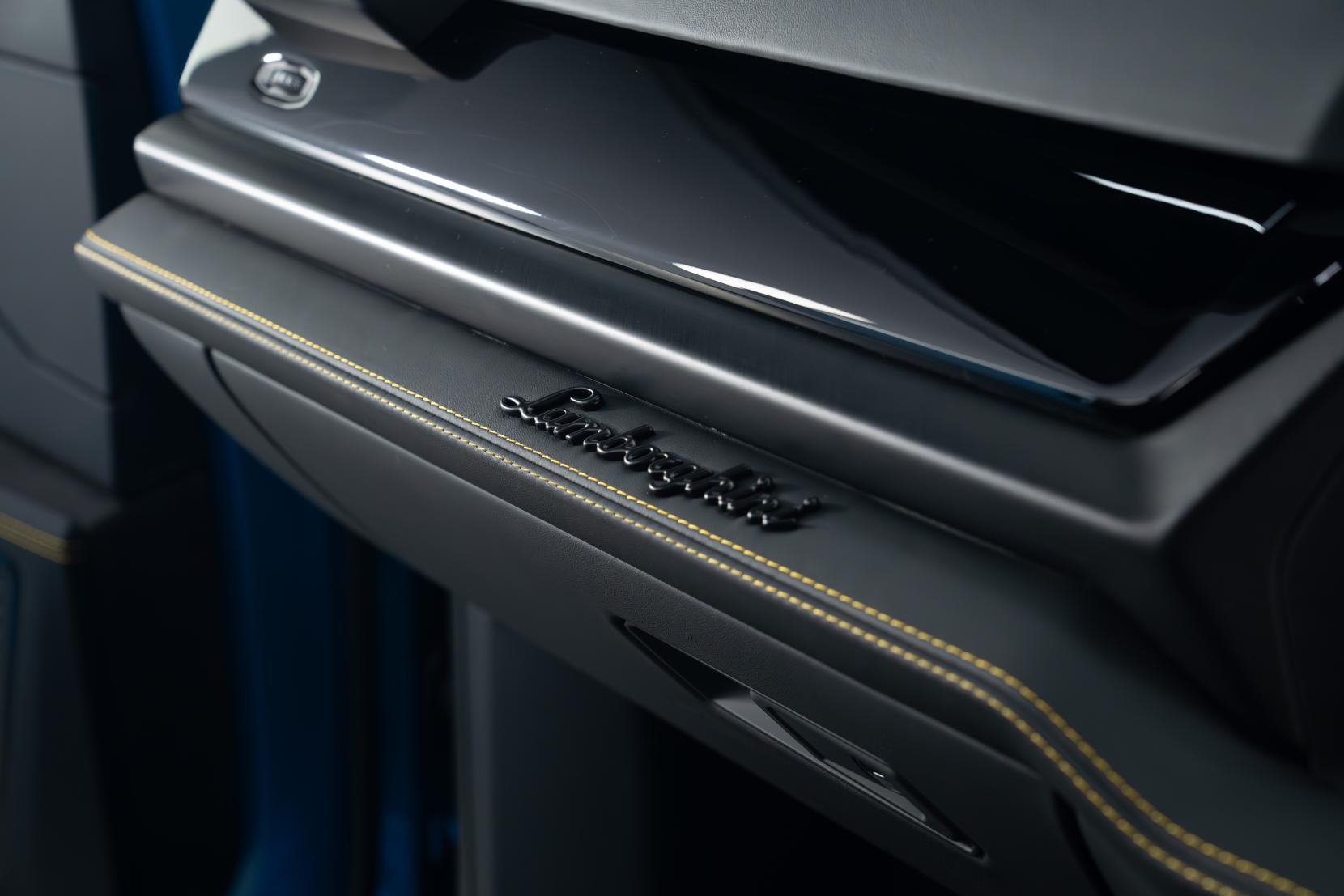 Lamborghini Urus 4.0 V8 BiTurbo 25.9kWh SE SUV 5dr Petrol Plug-in Hybrid Auto 4WD Euro 6 (800 ps)