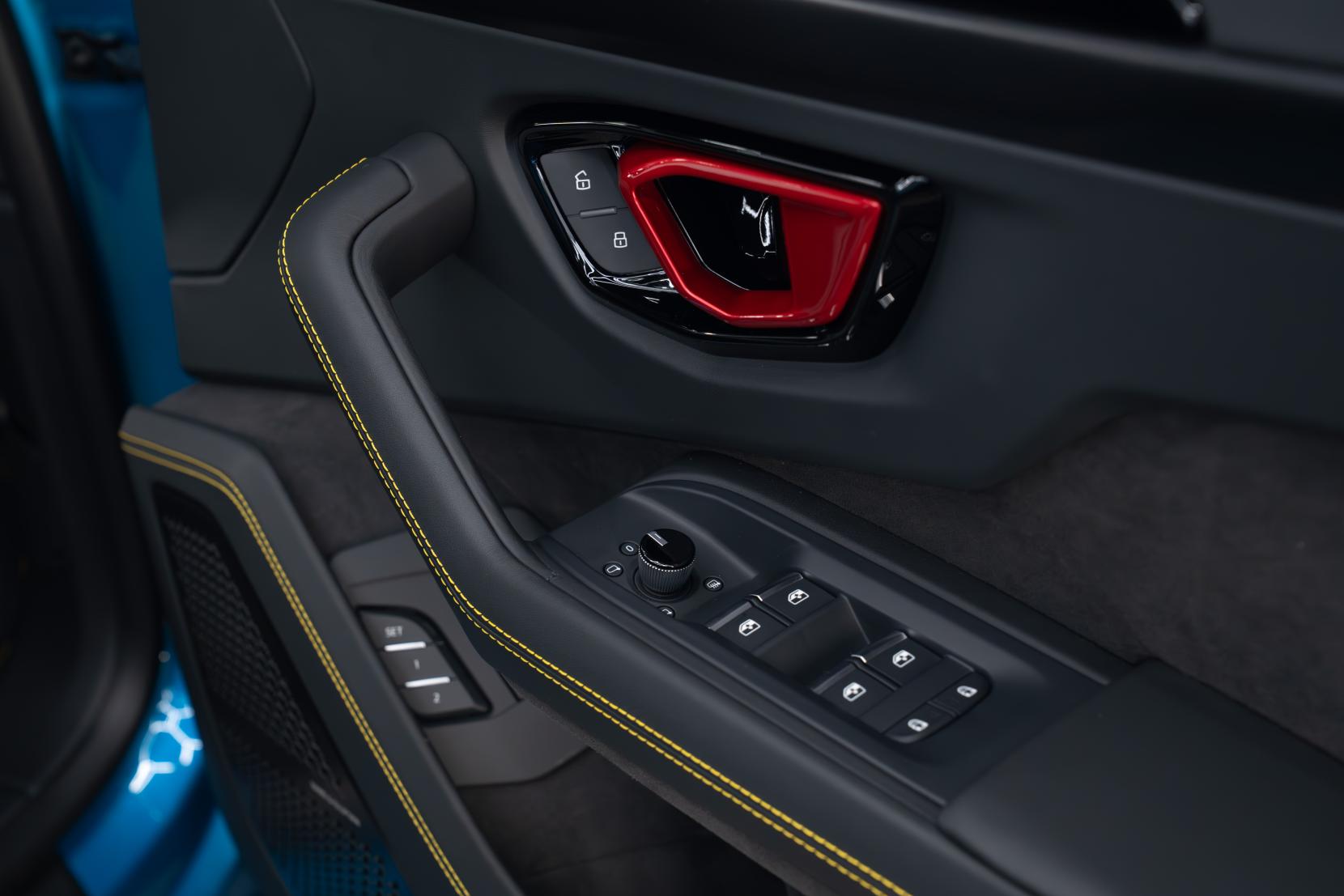 Lamborghini Urus 4.0 V8 BiTurbo 25.9kWh SE SUV 5dr Petrol Plug-in Hybrid Auto 4WD Euro 6 (800 ps)