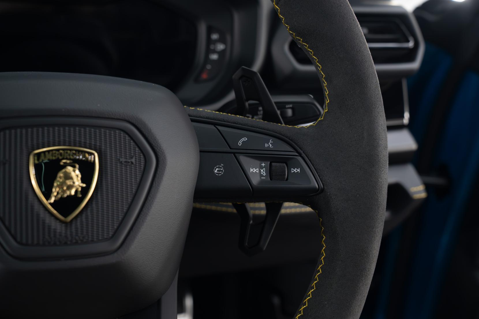 Lamborghini Urus 4.0 V8 BiTurbo 25.9kWh SE SUV 5dr Petrol Plug-in Hybrid Auto 4WD Euro 6 (800 ps)