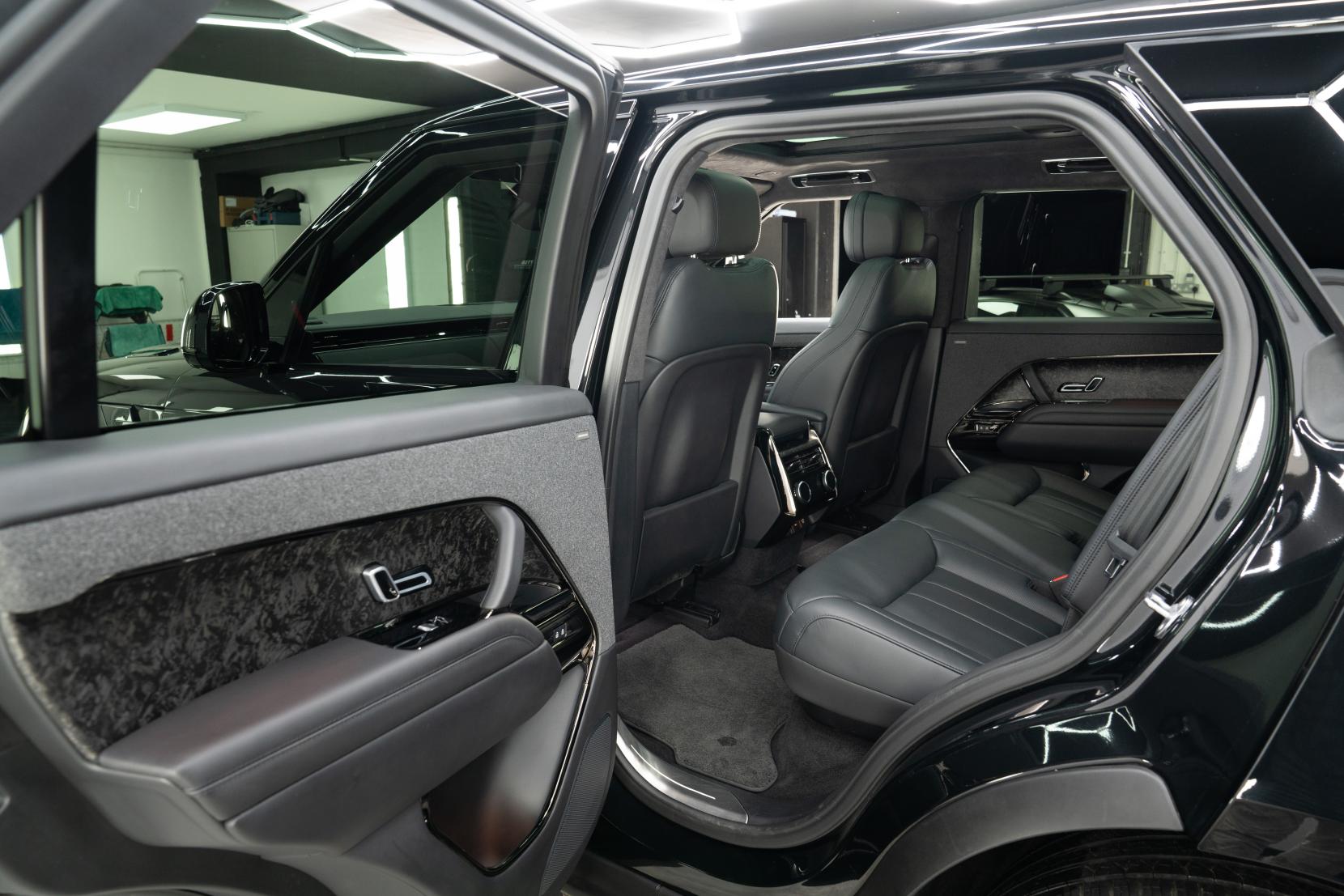 Land Rover Range Rover Sport 3.0 P510e 38.2kWh First Edition SUV 5dr Petrol Plug-in Hybrid Auto 4WD Euro 6 (s/s) (510 ps)