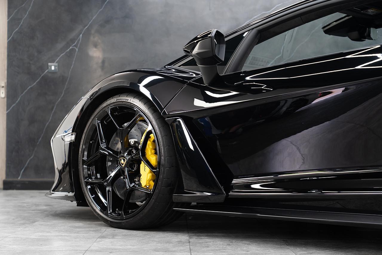 Lamborghini Revuelto 6.5 V12 HPEV 3.8kWh Coupe 2dr Petrol Plug-in Hybrid AMT 4WD Euro 6 (1015 ps)
