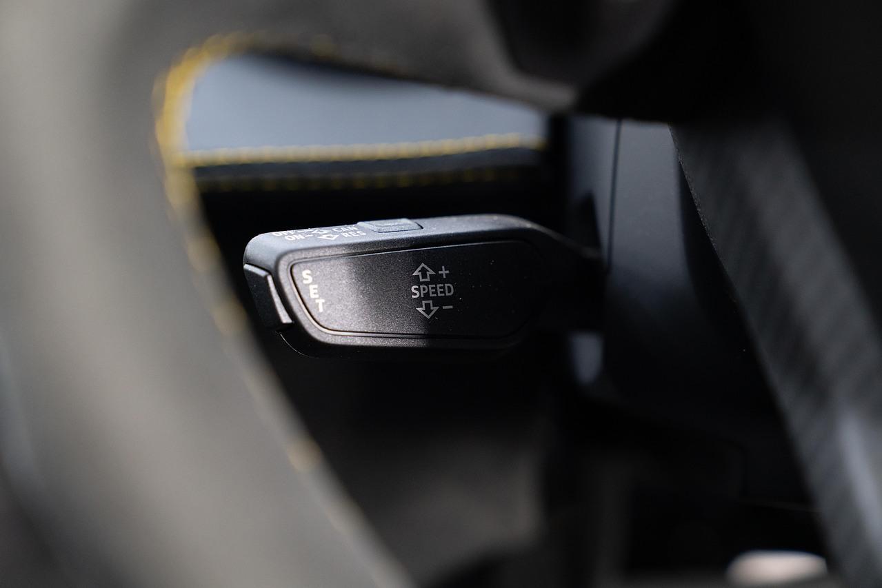 Lamborghini Revuelto 6.5 V12 HPEV 3.8kWh Coupe 2dr Petrol Plug-in Hybrid AMT 4WD Euro 6 (1015 ps)