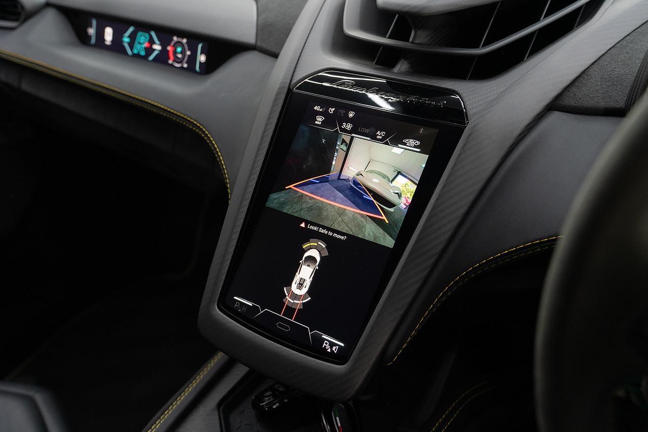 Lamborghini Revuelto 6.5 V12 HPEV 3.8kWh Coupe 2dr Petrol Plug-in Hybrid AMT 4WD Euro 6 (1015 ps)